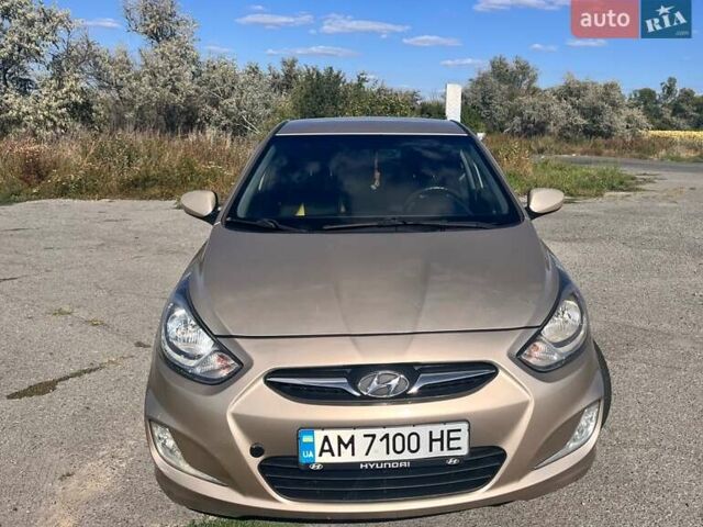 Бежевий Хендай Акцент, об'ємом двигуна 1.4 л та пробігом 102 тис. км за 8200 $, фото 1 на Automoto.ua
