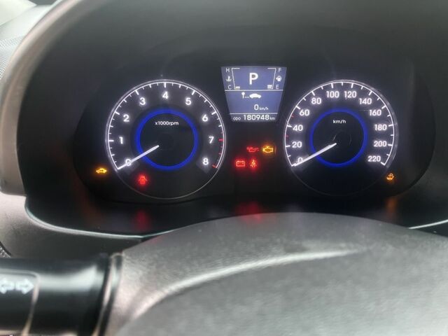 Бежевый Хендай Акцент, объемом двигателя 1.6 л и пробегом 181 тыс. км за 7400 $, фото 11 на Automoto.ua