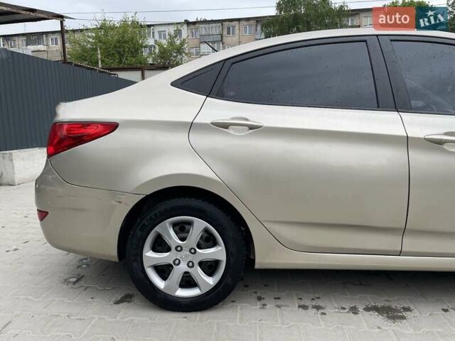 Хендай Акцент 2011 у Тернополі на Automoto.ua Бежевий Хендай Акцент, об'ємом двигуна 1.4 л та пробігом 141 тис. км за 6100 $, фото 7 на Automoto.ua