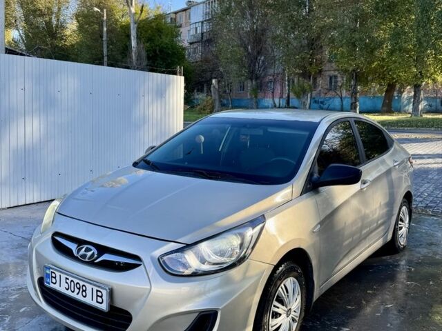 Бежевый Хендай Акцент, объемом двигателя 1.4 л и пробегом 190 тыс. км за 5750 $, фото 2 на Automoto.ua