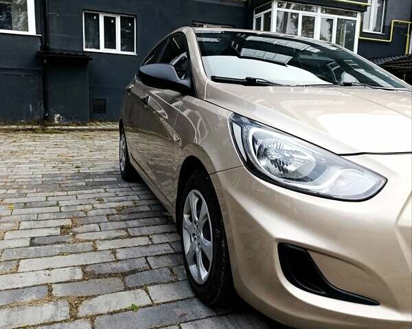 Бежевый Хендай Акцент, объемом двигателя 1.4 л и пробегом 40 тыс. км за 9100 $, фото 6 на Automoto.ua