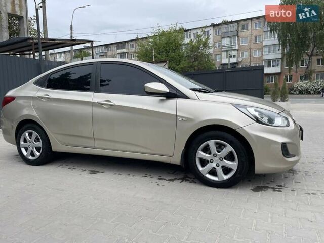 Хендай Акцент 2011 у Тернополі на Automoto.ua Бежевий Хендай Акцент, об'ємом двигуна 1.4 л та пробігом 141 тис. км за 6100 $, фото 4 на Automoto.ua