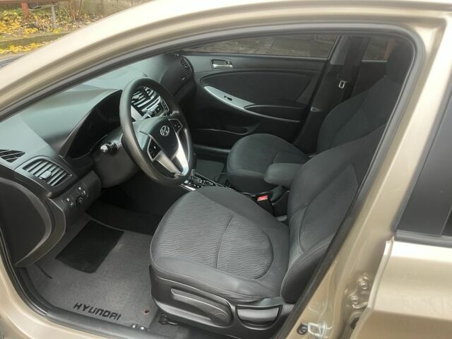 Бежевый Хендай Акцент, объемом двигателя 1.6 л и пробегом 181 тыс. км за 7400 $, фото 8 на Automoto.ua