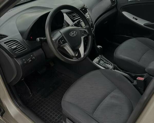Хендай Акцент 2011 у Бородянке на Automoto.ua Бежевий Хендай Акцент, об'ємом двигуна 1.4 л та пробігом 240 тис. км за 6999 $, фото 9 на Automoto.ua