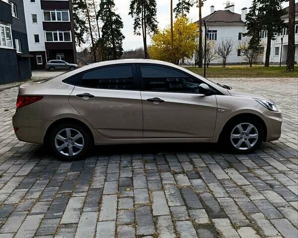 Бежевый Хендай Акцент, объемом двигателя 1.4 л и пробегом 40 тыс. км за 9100 $, фото 10 на Automoto.ua