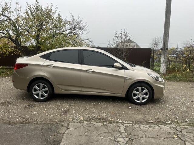 Бежевый Хендай Акцент, объемом двигателя 1.6 л и пробегом 181 тыс. км за 7400 $, фото 2 на Automoto.ua