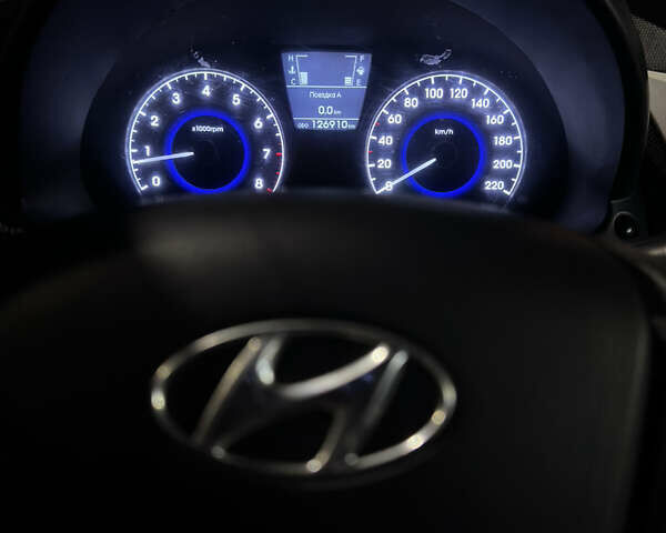 Бежевый Хендай Акцент, объемом двигателя 1.59 л и пробегом 127 тыс. км за 8300 $, фото 4 на Automoto.ua