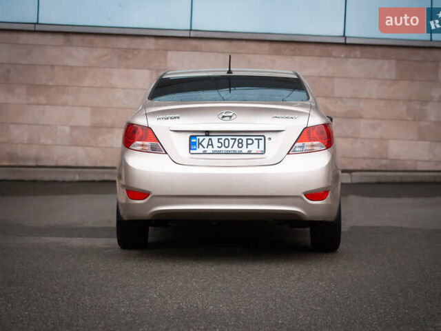 Бежевый Хендай Акцент, объемом двигателя 1.6 л и пробегом 153 тыс. км за 8200 $, фото 3 на Automoto.ua