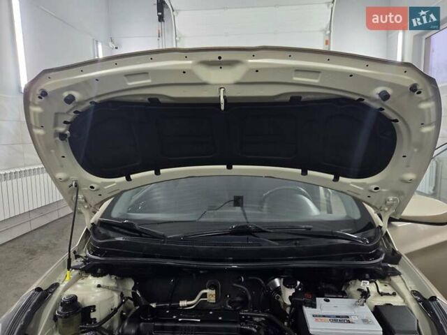 Бежевый Хендай Акцент, объемом двигателя 1.4 л и пробегом 93 тыс. км за 6850 $, фото 24 на Automoto.ua