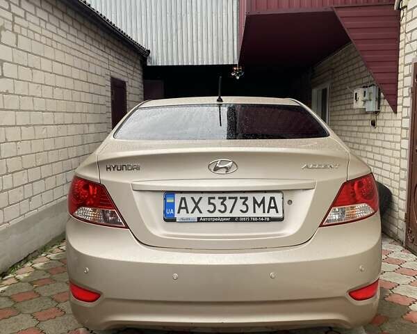 Хендай Акцент 2012 в Харькове на Automoto.ua Бежевый Хендай Акцент, объемом двигателя 1.6 л и пробегом 120 тыс. км за 7500 $, фото 4 на Automoto.ua