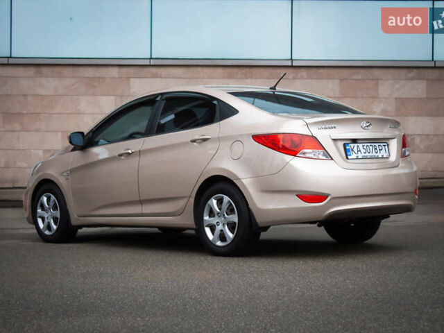Бежевый Хендай Акцент, объемом двигателя 1.6 л и пробегом 153 тыс. км за 8200 $, фото 4 на Automoto.ua