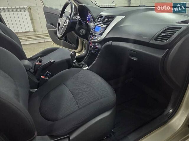 Бежевый Хендай Акцент, объемом двигателя 1.4 л и пробегом 93 тыс. км за 6850 $, фото 21 на Automoto.ua