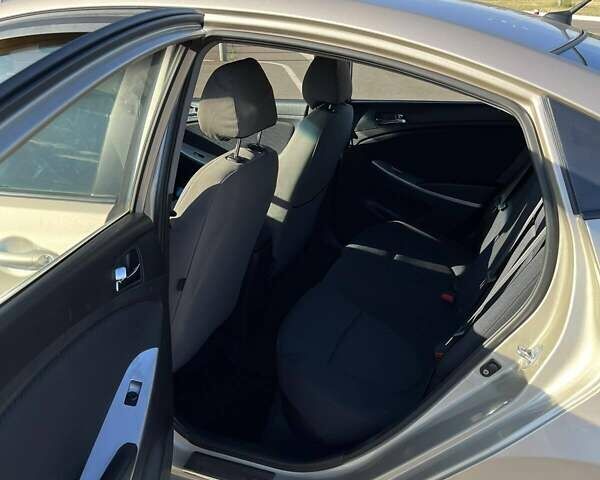 Бежевий Хендай Акцент, об'ємом двигуна 1.4 л та пробігом 106 тис. км за 8500 $, фото 25 на Automoto.ua