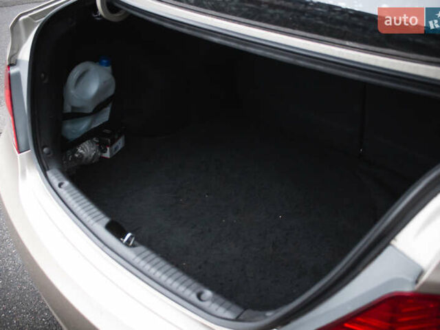 Бежевый Хендай Акцент, объемом двигателя 1.6 л и пробегом 153 тыс. км за 8200 $, фото 27 на Automoto.ua