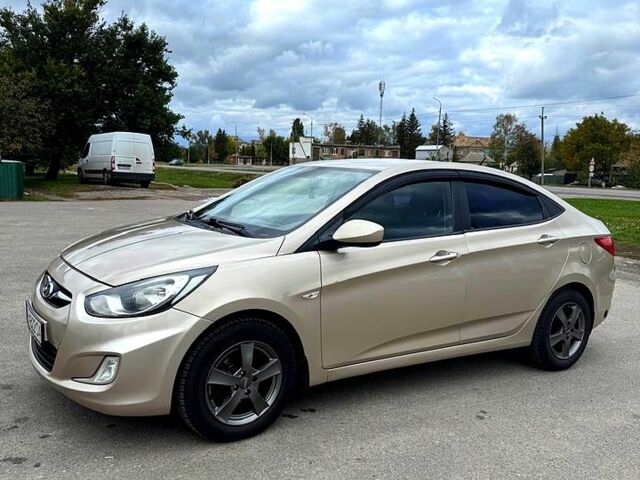 Бежевий Хендай Акцент, об'ємом двигуна 1.4 л та пробігом 235 тис. км за 6000 $, фото 2 на Automoto.ua