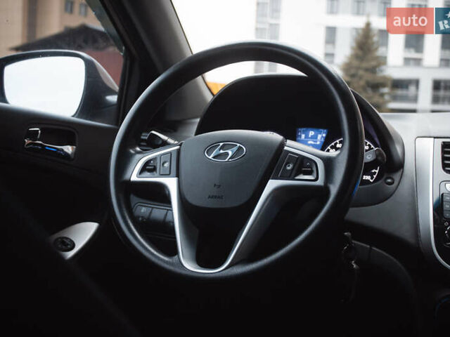 Бежевый Хендай Акцент, объемом двигателя 1.6 л и пробегом 153 тыс. км за 8200 $, фото 13 на Automoto.ua