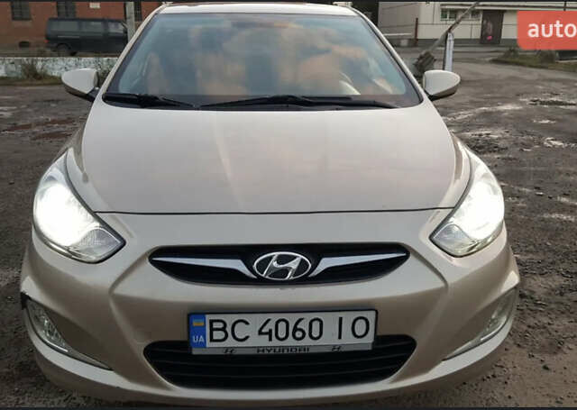 Хендай Акцент 2012 в Черновцах на Automoto.ua Бежевый Хендай Акцент, объемом двигателя 1.4 л и пробегом 178 тыс. км за 5700 $, фото 1 на Automoto.ua