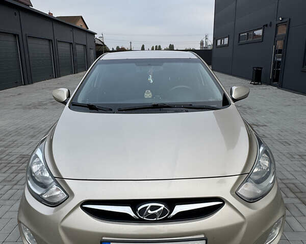 Хендай Акцент 2012 в Киеве на Automoto.ua Бежевый Хендай Акцент, объемом двигателя 1.4 л и пробегом 225 тыс. км за 7600 $, фото 7 на Automoto.ua