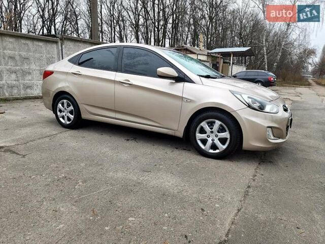 Бежевий Хендай Акцент, об'ємом двигуна 1.4 л та пробігом 160 тис. км за 7600 $, фото 1 на Automoto.ua