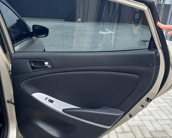 Хендай Акцент 2012 в Киеве на Automoto.ua Бежевый Хендай Акцент, объемом двигателя 1.4 л и пробегом 225 тыс. км за 7600 $, фото 11 на Automoto.ua