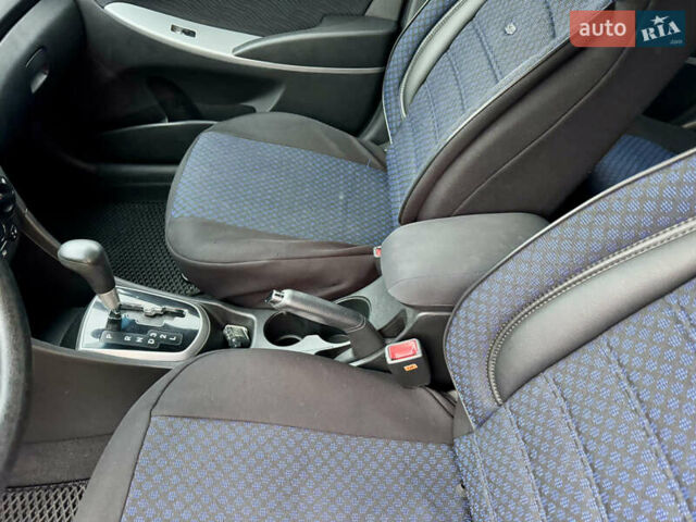 Бежевий Хендай Акцент, об'ємом двигуна 1.4 л та пробігом 67 тис. км за 8999 $, фото 59 на Automoto.ua