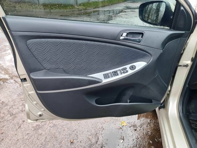 Бежевий Хендай Акцент, об'ємом двигуна 1.4 л та пробігом 160 тис. км за 7700 $, фото 6 на Automoto.ua