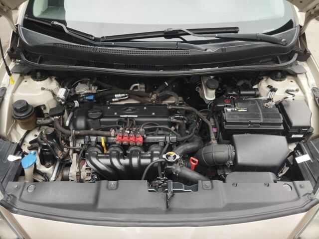 Бежевый Хендай Акцент, объемом двигателя 1.6 л и пробегом 155 тыс. км за 7300 $, фото 7 на Automoto.ua