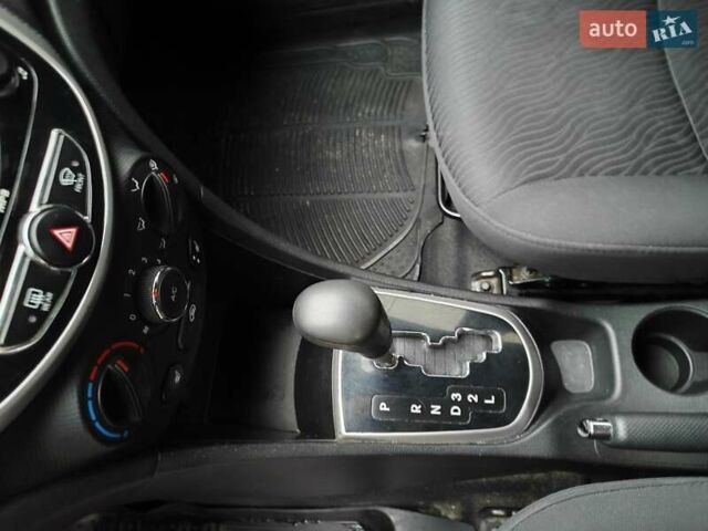 Бежевий Хендай Акцент, об'ємом двигуна 1.4 л та пробігом 160 тис. км за 7600 $, фото 7 на Automoto.ua