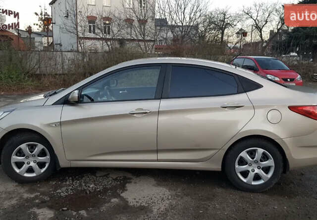 Хендай Акцент 2012 в Черновцах на Automoto.ua Бежевый Хендай Акцент, объемом двигателя 1.4 л и пробегом 178 тыс. км за 5700 $, фото 2 на Automoto.ua