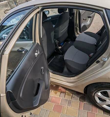 Бежевий Хендай Акцент, об'ємом двигуна 1.4 л та пробігом 90 тис. км за 7900 $, фото 8 на Automoto.ua