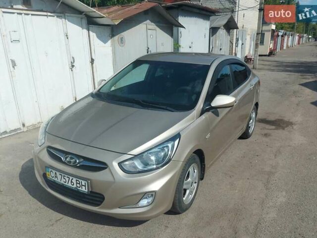Бежевый Хендай Акцент, объемом двигателя 1.6 л и пробегом 65 тыс. км за 8200 $, фото 6 на Automoto.ua