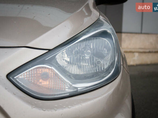 Бежевый Хендай Акцент, объемом двигателя 1.6 л и пробегом 153 тыс. км за 8200 $, фото 29 на Automoto.ua