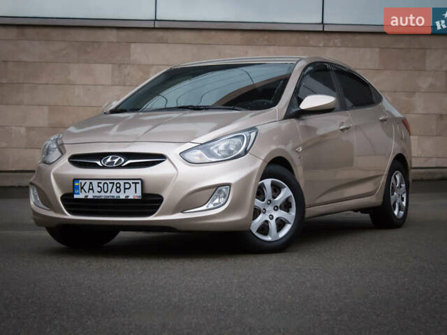 Бежевый Хендай Акцент, объемом двигателя 1.6 л и пробегом 153 тыс. км за 8200 $, фото 5 на Automoto.ua