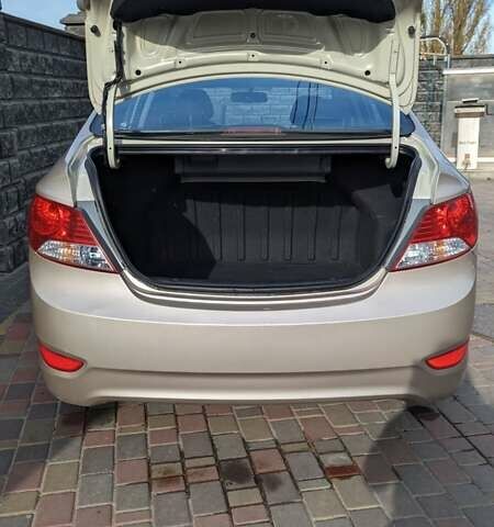 Бежевий Хендай Акцент, об'ємом двигуна 1.4 л та пробігом 90 тис. км за 7900 $, фото 9 на Automoto.ua