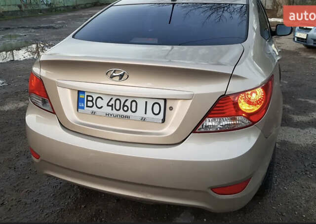 Хендай Акцент 2012 в Черновцах на Automoto.ua Бежевый Хендай Акцент, объемом двигателя 1.4 л и пробегом 178 тыс. км за 5700 $, фото 7 на Automoto.ua