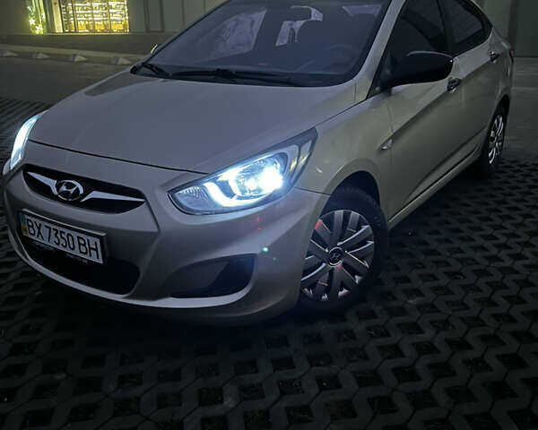 Бежевый Хендай Акцент, объемом двигателя 1.4 л и пробегом 176 тыс. км за 7000 $, фото 1 на Automoto.ua