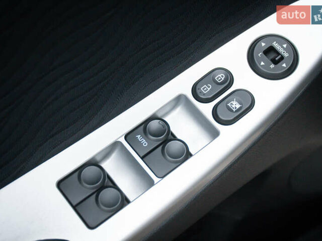 Бежевый Хендай Акцент, объемом двигателя 1.6 л и пробегом 153 тыс. км за 8200 $, фото 25 на Automoto.ua