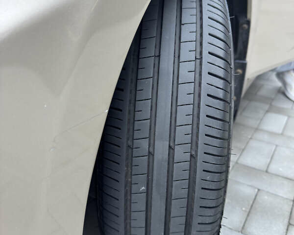 Хендай Акцент 2012 в Киеве на Automoto.ua Бежевый Хендай Акцент, объемом двигателя 1.4 л и пробегом 225 тыс. км за 7600 $, фото 19 на Automoto.ua