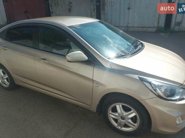 Бежевый Хендай Акцент, объемом двигателя 1.6 л и пробегом 65 тыс. км за 8200 $, фото 8 на Automoto.ua