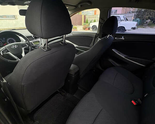 Бежевий Хендай Акцент, об'ємом двигуна 1.4 л та пробігом 235 тис. км за 6200 $, фото 19 на Automoto.ua