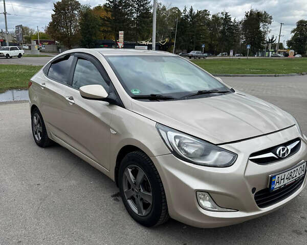 Бежевий Хендай Акцент, об'ємом двигуна 1.4 л та пробігом 235 тис. км за 6200 $, фото 10 на Automoto.ua