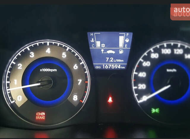 Хендай Акцент 2012 в Черновцах на Automoto.ua Бежевый Хендай Акцент, объемом двигателя 1.4 л и пробегом 178 тыс. км за 5700 $, фото 15 на Automoto.ua