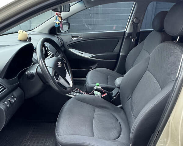 Хендай Акцент 2012 в Киеве на Automoto.ua Бежевый Хендай Акцент, объемом двигателя 1.4 л и пробегом 225 тыс. км за 7600 $, фото 8 на Automoto.ua