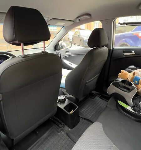 Бежевий Хендай Акцент, об'ємом двигуна 1.4 л та пробігом 240 тис. км за 6450 $, фото 11 на Automoto.ua