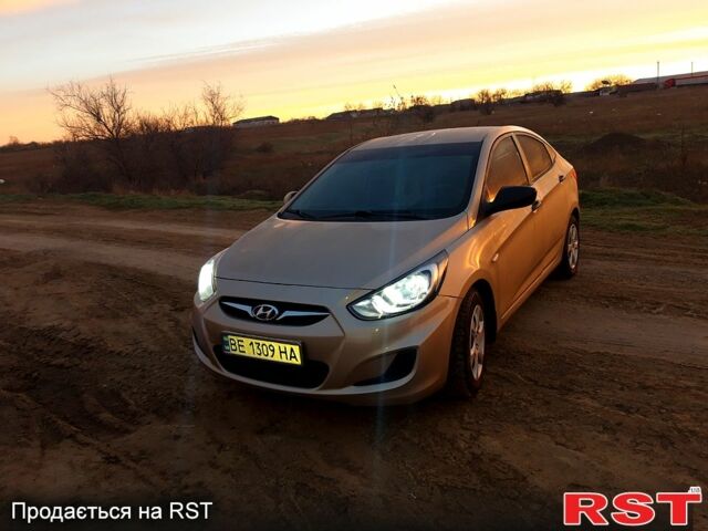 Хендай Акцент 2013 в Новой Одессе на Automoto.ua Бежевый Хендай Акцент, объемом двигателя 1.6 л и пробегом 150 тыс. км за 7400 $, фото 1 на Automoto.ua