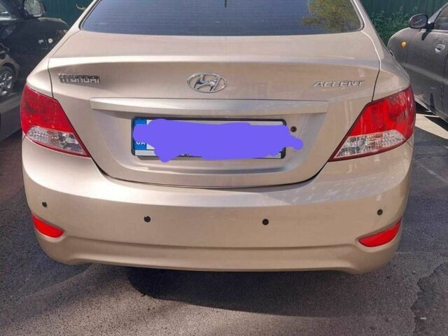 Бежевый Хендай Акцент, объемом двигателя 1.4 л и пробегом 172 тыс. км за 8000 $, фото 2 на Automoto.ua