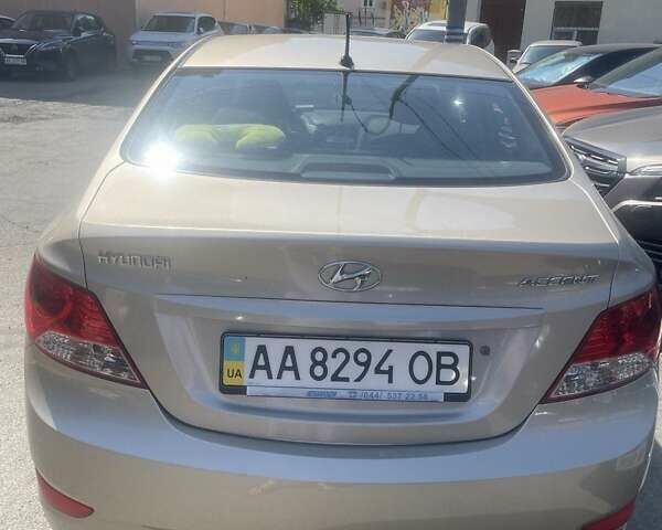 Бежевий Хендай Акцент, об'ємом двигуна 1.4 л та пробігом 188 тис. км за 8100 $, фото 1 на Automoto.ua