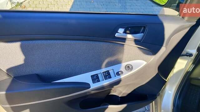 Бежевий Хендай Акцент, об'ємом двигуна 1.4 л та пробігом 109 тис. км за 9800 $, фото 5 на Automoto.ua