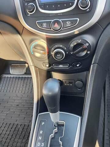 Бежевий Хендай Акцент, об'ємом двигуна 1.4 л та пробігом 109 тис. км за 9800 $, фото 1 на Automoto.ua