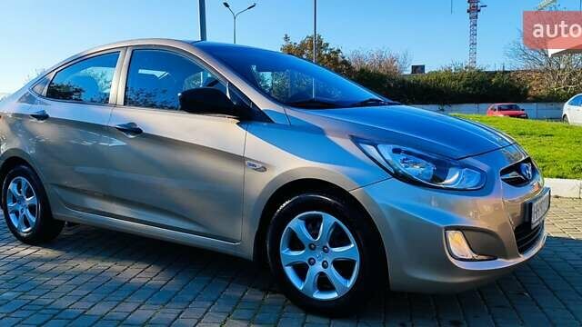 Бежевий Хендай Акцент, об'ємом двигуна 1.4 л та пробігом 109 тис. км за 9800 $, фото 10 на Automoto.ua